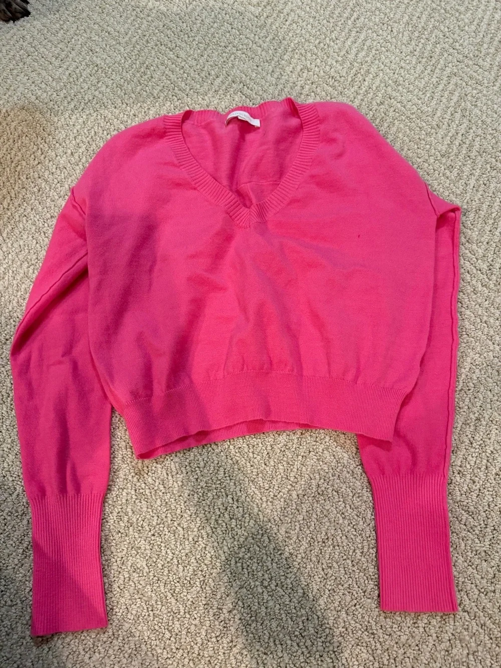 Olivaceous Cropped V-Neck Sweater in Bright Pink